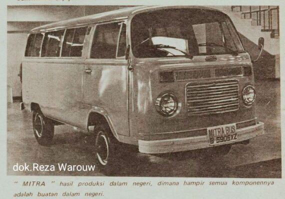 Front engined, half-sized Volkswagen T2 built in Indonesia (Mitra) and Turkey (EA 489). Based on the Mexican VW Hormiga, which in turn was based on the Beetle, so these buses were a little shorter than their rear engined counterparts (also note the different greenhouse towards the back)