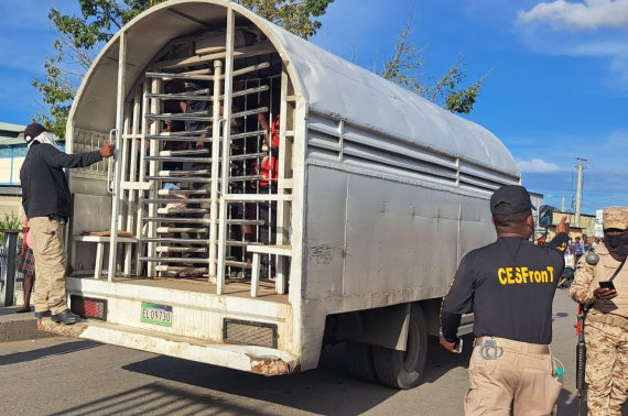Dominican prisoner transport vehicle