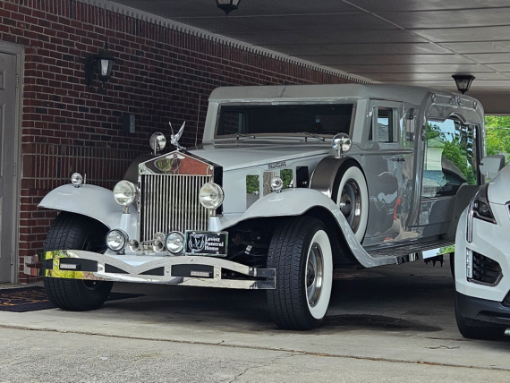 Unique hearse seen today in GA.