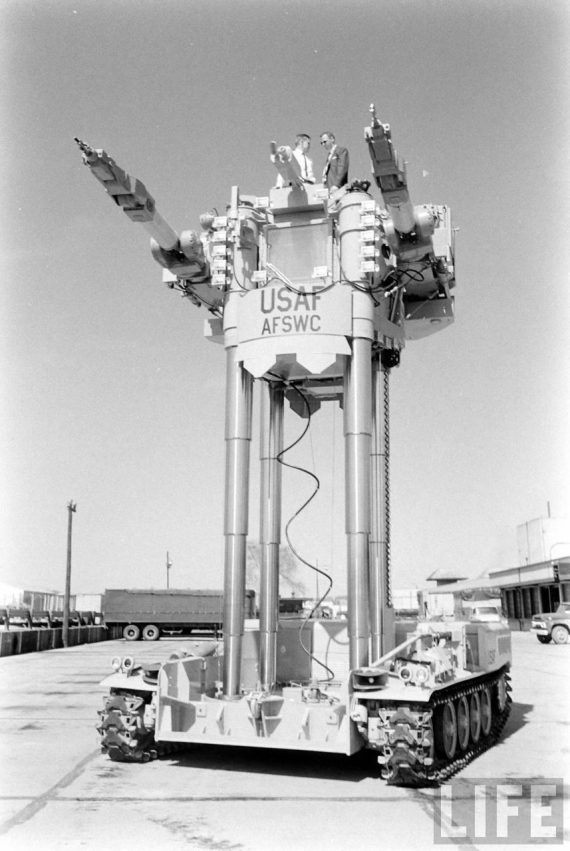 1958-62 – “BEETLE” MOBILE MANIPULATOR – G.E. CORP