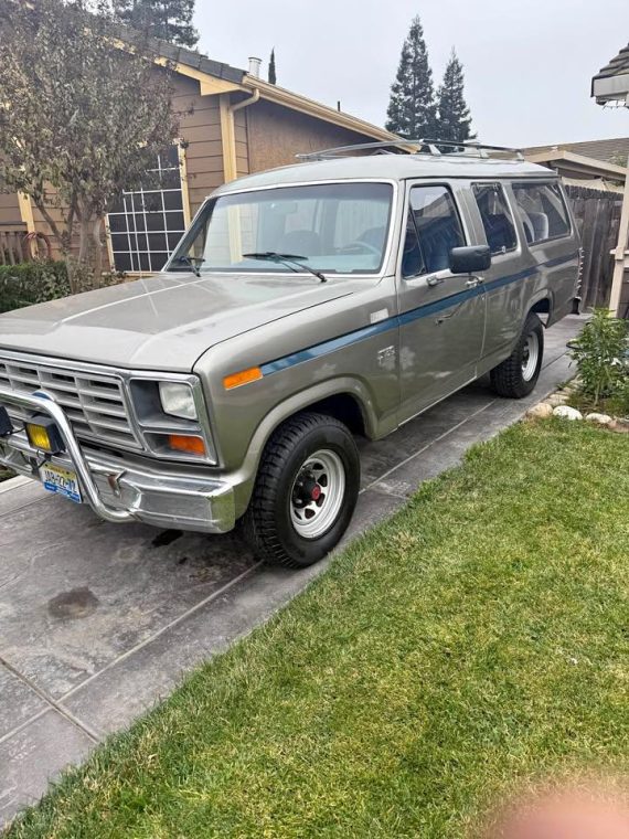 1985 Ford F-150 Carry