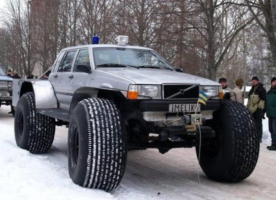 Volvo 700 IKEA edition