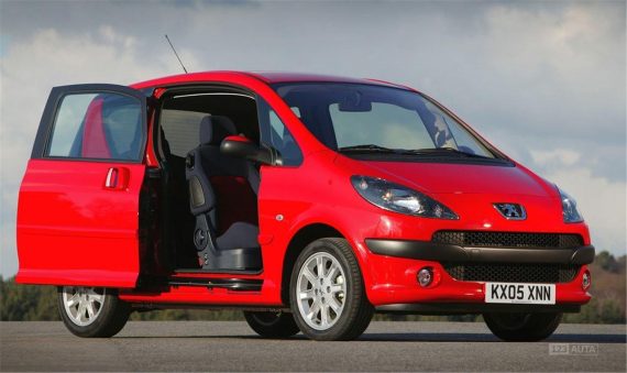 Peugeot 1007: An unusually spacious hatchback that paid a heavy price for its complexity