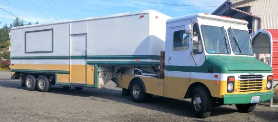 Grumman Olson Krew Kab (GMC chassis) with a matching Kubemaster trailer.