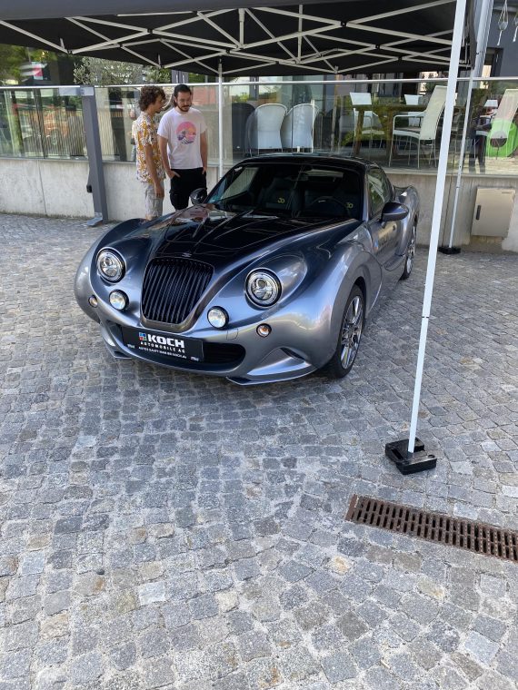 Hurtan Grand Albaycín – Retro-styled roadster/targa based off a Mazda MX5 ND